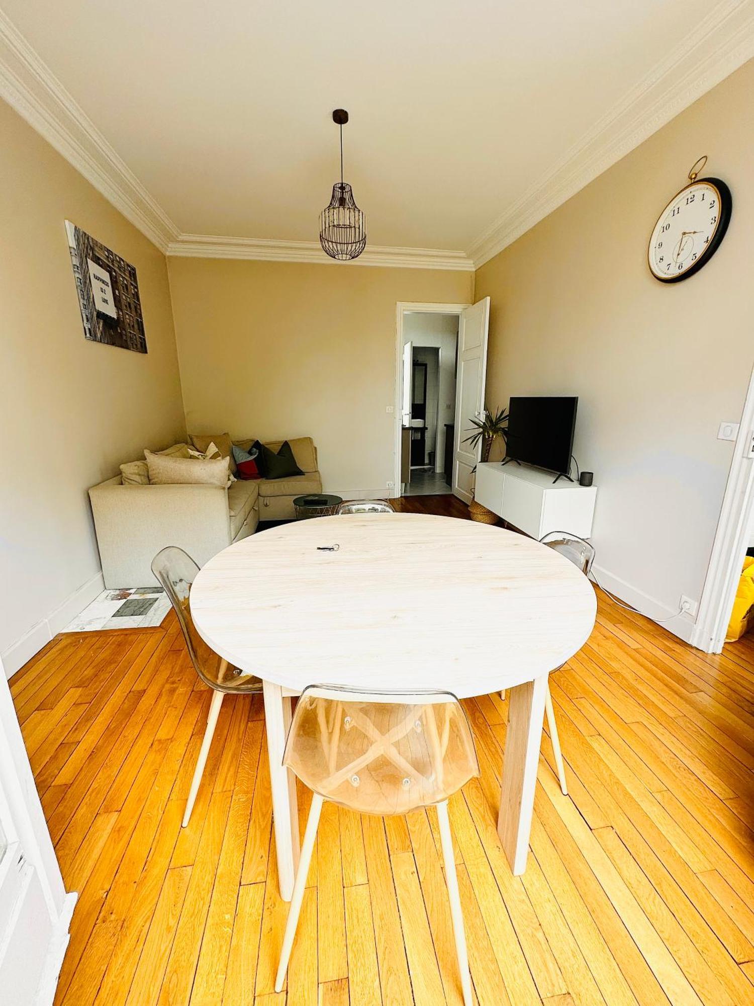 Cosy Appartement Avec Vue Tour Eiffel باريس المظهر الخارجي الصورة